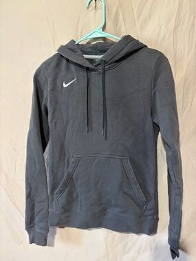 Nike sweatshirt